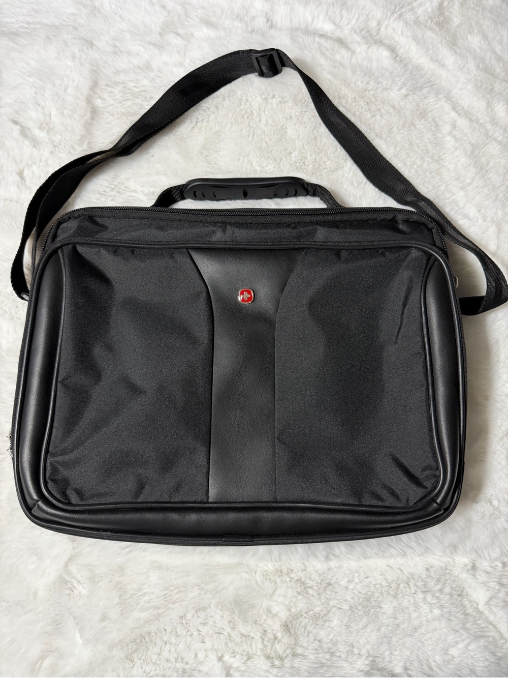 SwissGear Black Laptop Briefcase with Shoulder Strap